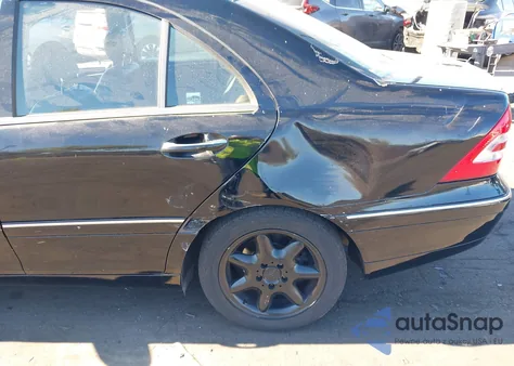 2004 Mercedes-Benz C 240 from USA, damaged, VIN WDBRF61J94A554538